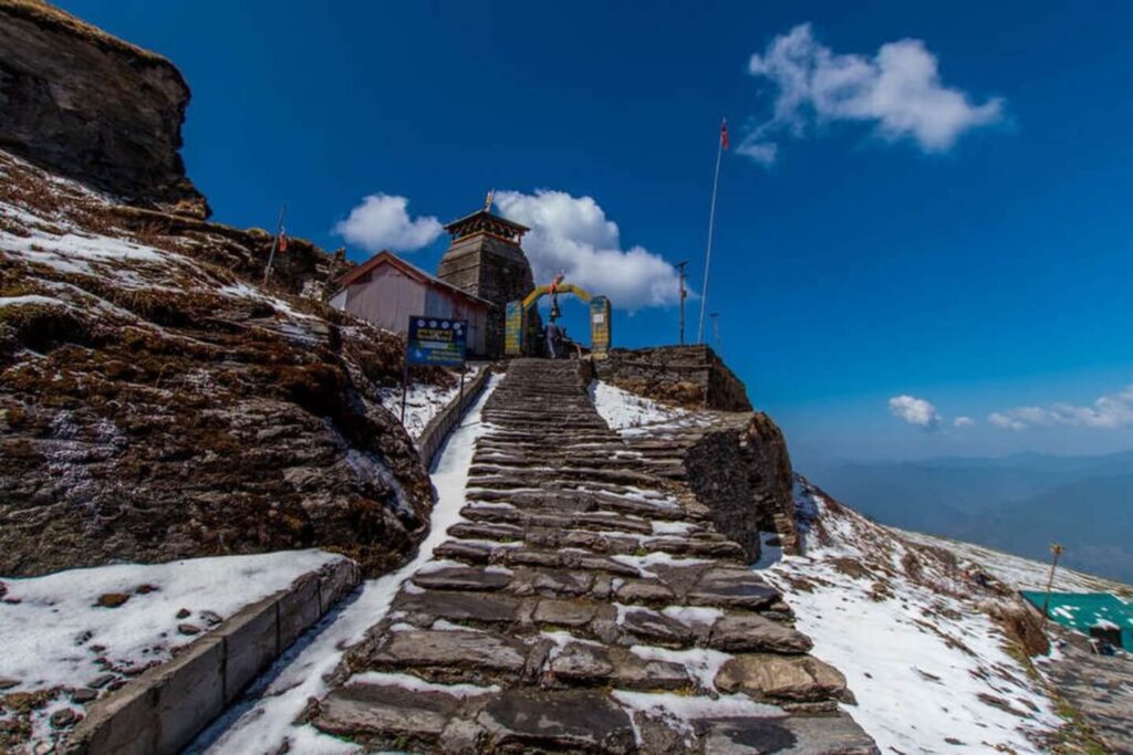 Explore Tungnath Temple with Chopta Chandrashila Trek