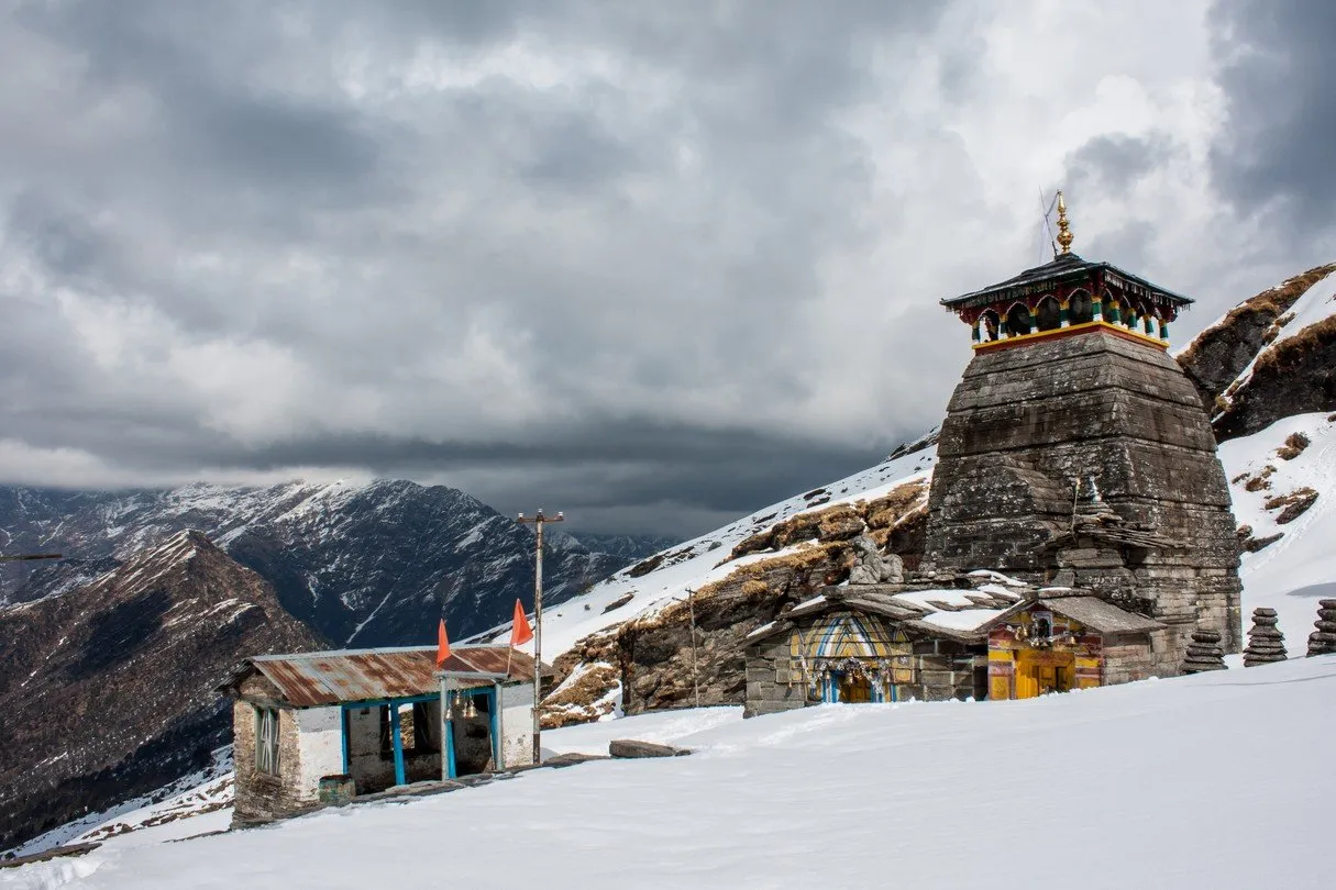 Experience the charm of the Himalayas with Chopta Tungnath trek packages from Delhi