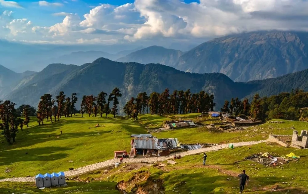 Tungnath Chandrashila Trek from Delhi